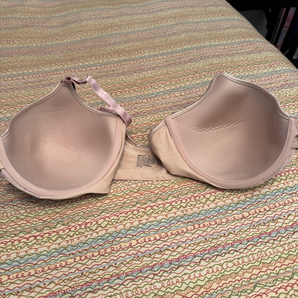 Bali Women's Front Close Beige Full Coverage Bra NWT 42C - Picture 7 of 7